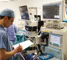 Anaesthetist 1